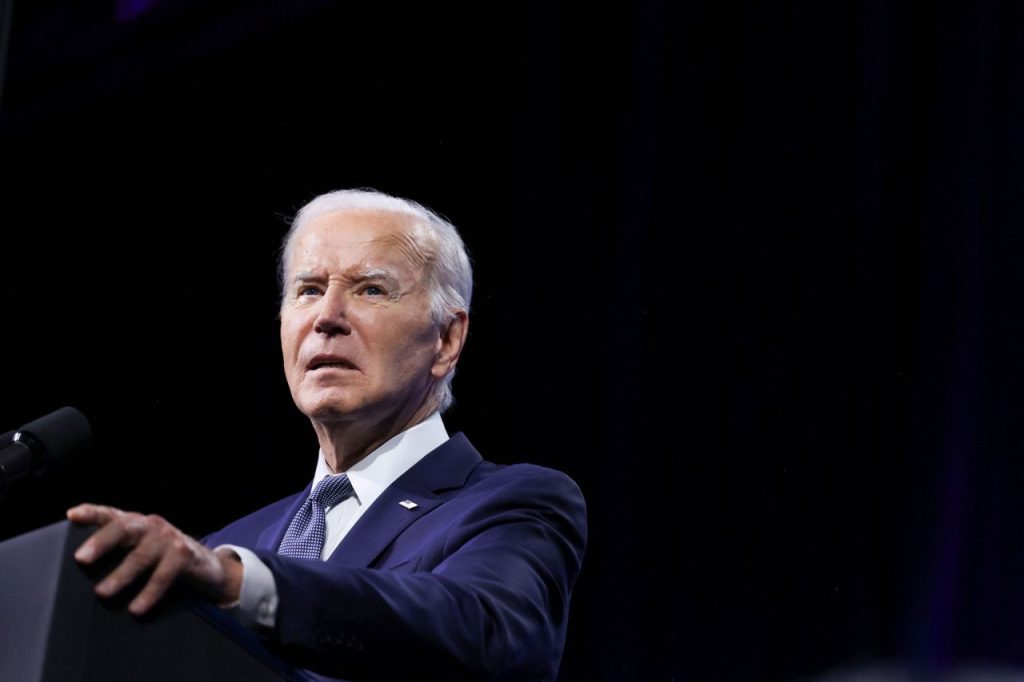 Infomation shown Biden by his 2 closest advisers showed “basically non-existent” path forward, source says