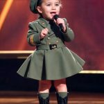 * The little girl sing an 80-year-old song and proves that she deserves to win. An incredible performance, the jury was left speechless