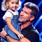 This is an incredible incident in history! Simon Cowell started crying! The girl sang such a song that Simon couldn’t speak. He went up to the stage to…!!