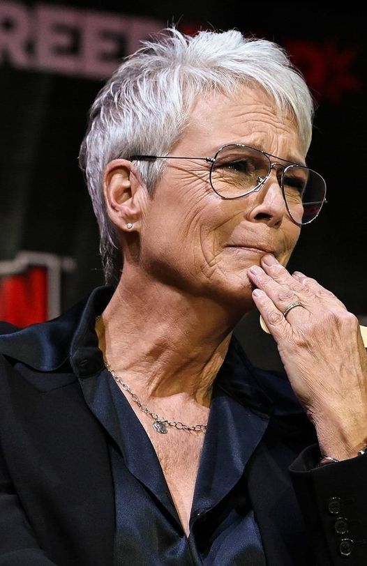 Jamie Lee Curtis overwhelmed with grief makes the heart-wrenching announcement: “He passed away today… he was a beautiful soul… – Check the comments 