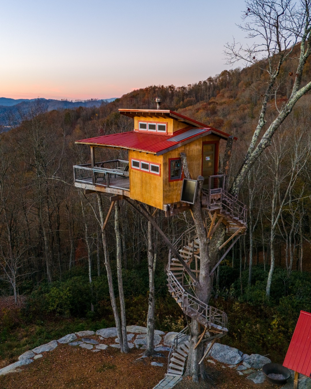 Thanks for all the love for our treehouse! Stay tuned—we’re about to unveil Treewalk Village, coming soon! 📍 Raven Rock Treehouse