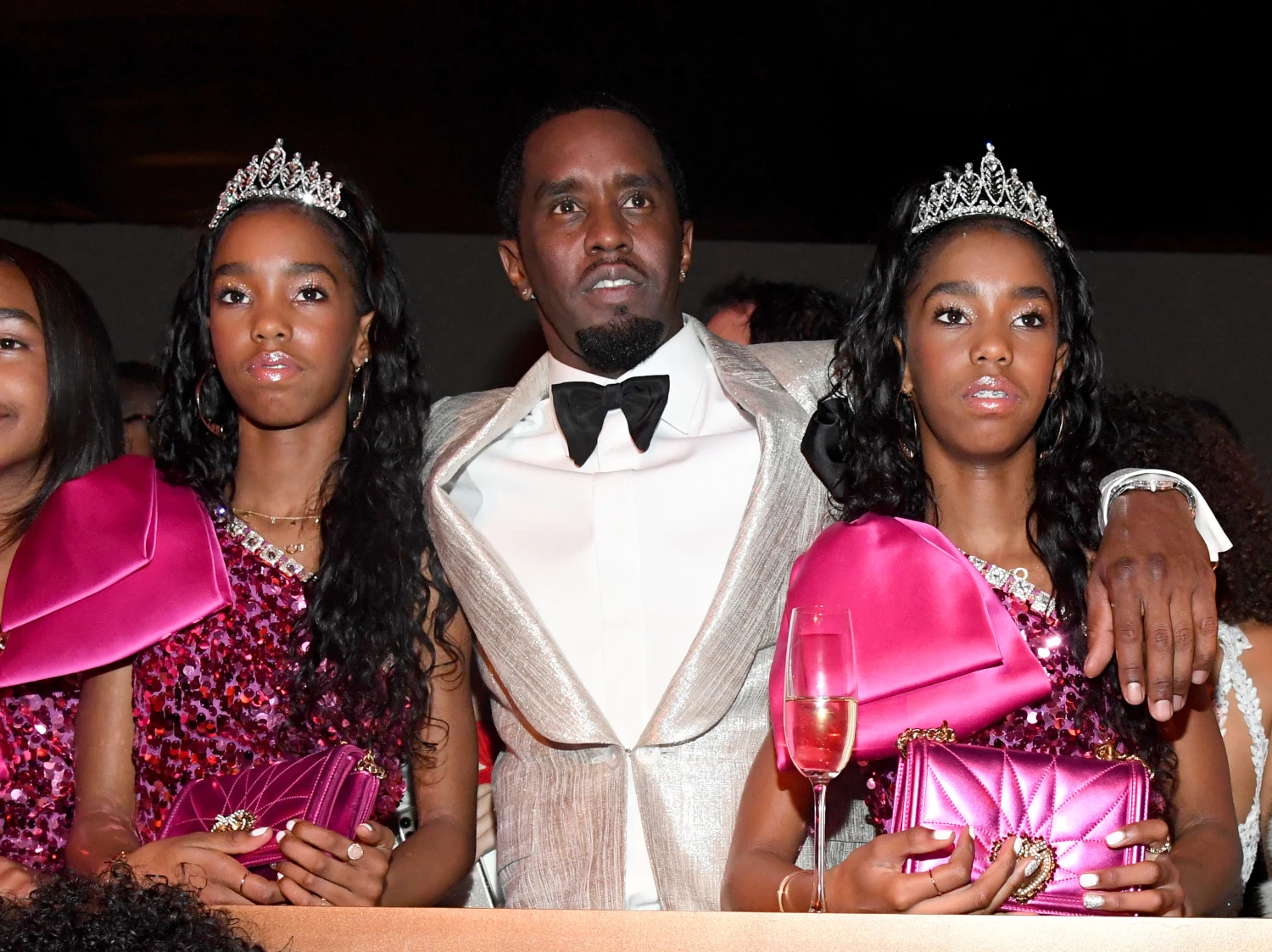 (VIDEO) Diddy’s Daughter Breaks Silence & TEARS UP Exp0sing Him… He F0RCED me to $-u-c-k it!