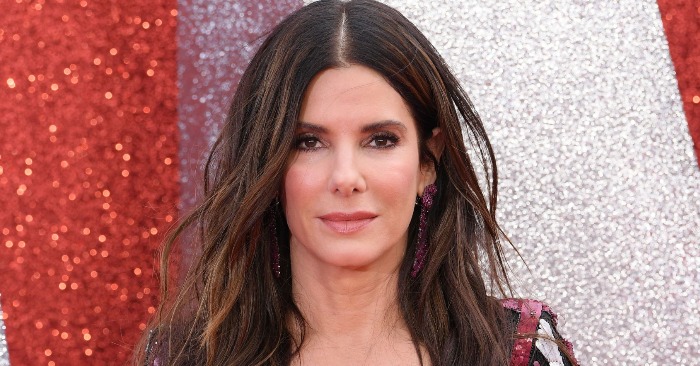 🌸 Sandra Bullock was captured by the paparazzi for the first time since the death of her boyfriend